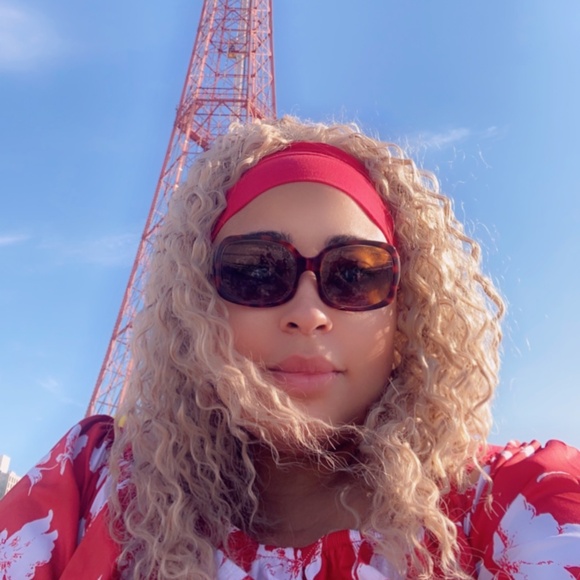 Meet your Posher, Abi - Picture 1 of 1